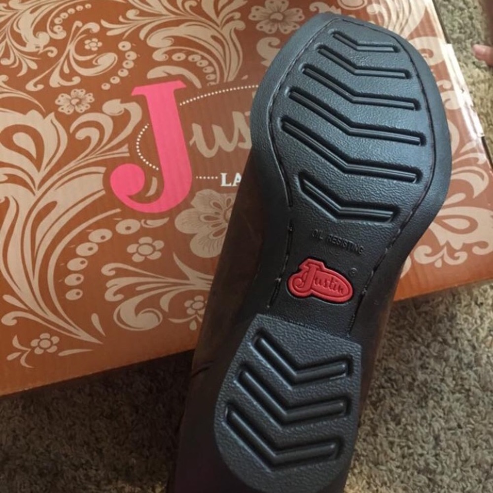 Justin’s Boots—Cowboy Boots - Picture 4 of 4